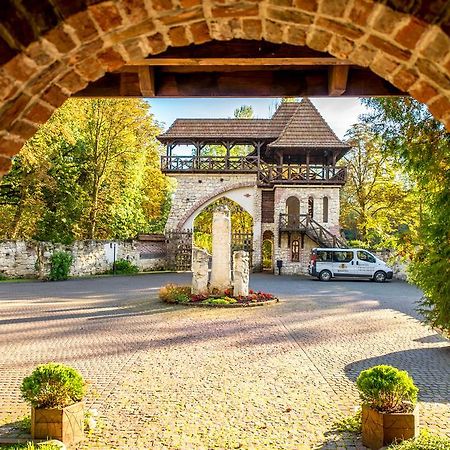 Древний Град Парк-отель Львов Экстерьер фото